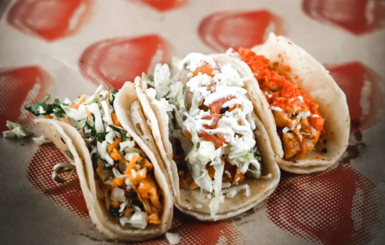 Gringo taco in Las Vegas at Mas Por Favor restaurant on Spring Mountain Road in Chinatown