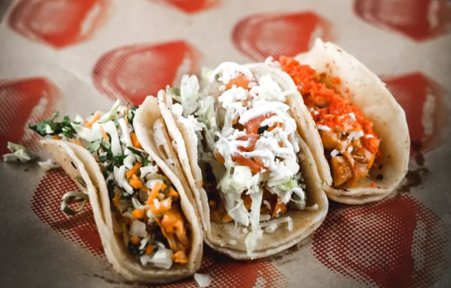 Gringo taco in Las Vegas at Mas Por Favor restaurant on Spring Mountain Road in Chinatown