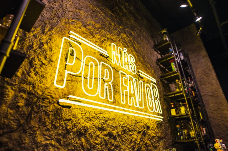 Interior of Mas Por Favor in Chinatown Las Vegas, home of the Pho-Kin pulled chicken taco.