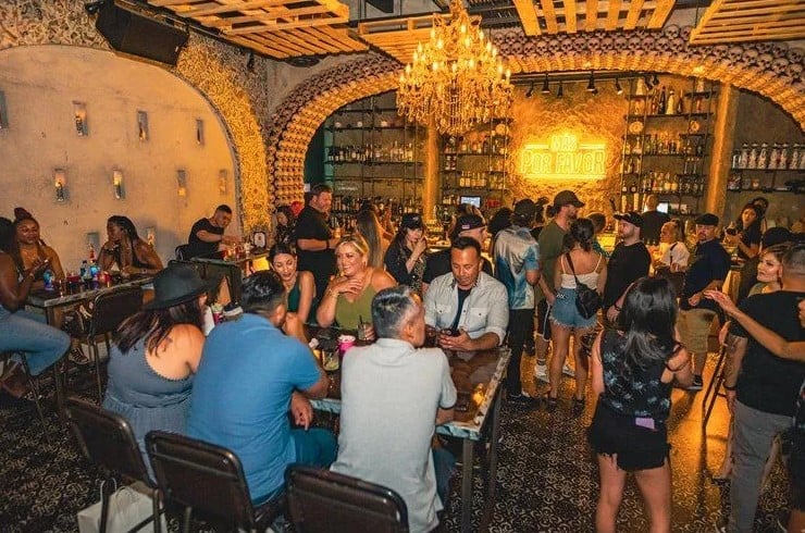 Crowded speakeasy bar inside Más Por Favor, showing why it’s one of Las Vegas’ most unique Mexican speakeasy restaurants