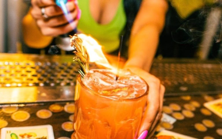 What to order at a Mexican speakeasy cocktail guide
